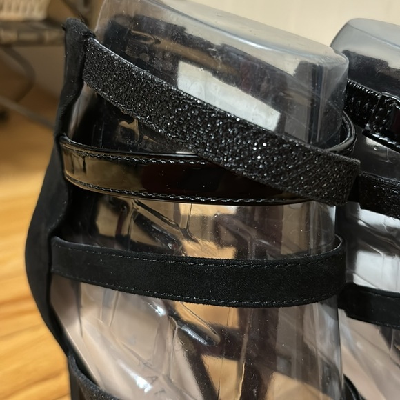 Absolutely gorgeous (worn ONCE for a wedding) strappy black heels. 👠 - Picture 4 of 9